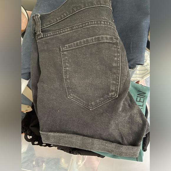 Old Navy - Stiff Denim Boyfriend Short- Size 10 - Picture 1 of 3